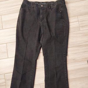 Lee Comfort Black 5 Pocket Stretch Waistband Jeans.  Size 16 Medium